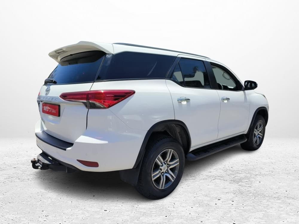 Toyota Fortuner 2.4 Gd-6 Raised Body At