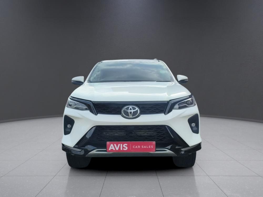 Toyota Fortuner 2.4 Gd-6 Rb At