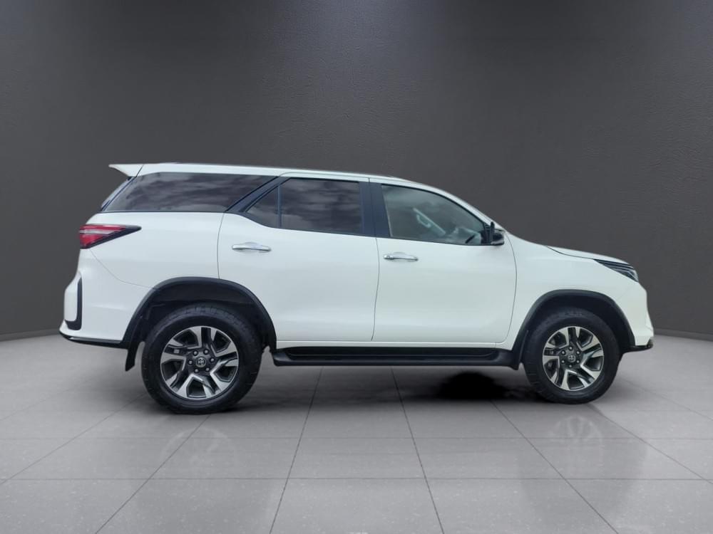 Toyota Fortuner 2.4 Gd-6 Rb 6At