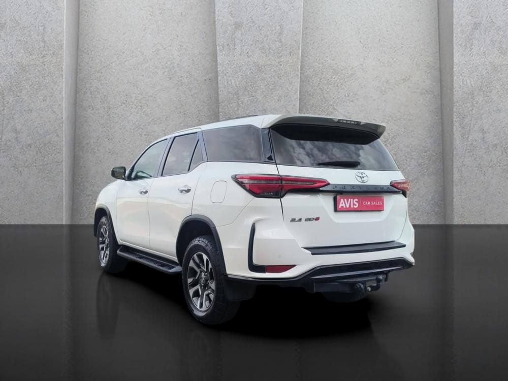 Toyota Fortuner 2.4 Gd-6 Rb At