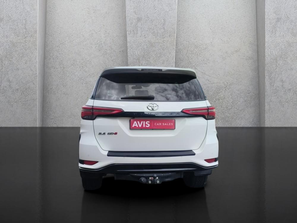 Toyota Fortuner 2.4 Gd-6 Rb At