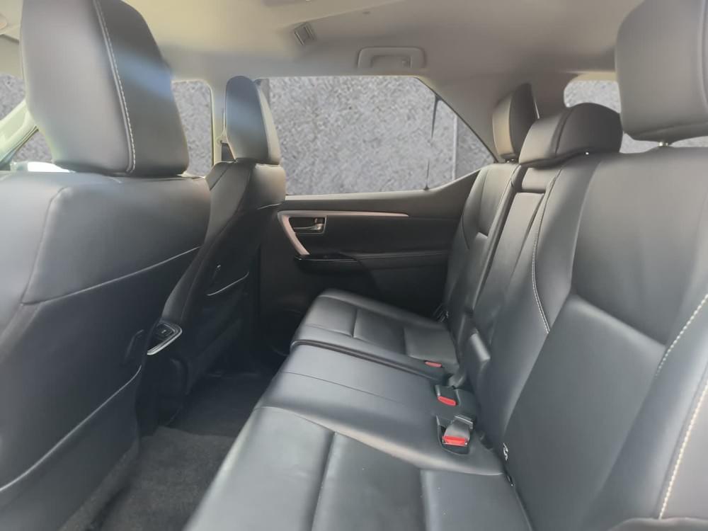 Toyota Fortuner 2.4 Gd-6 Rb At