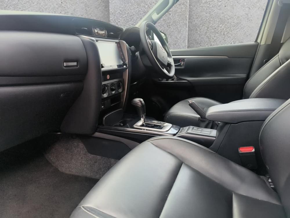 Toyota Fortuner 2.4 Gd-6 Rb At