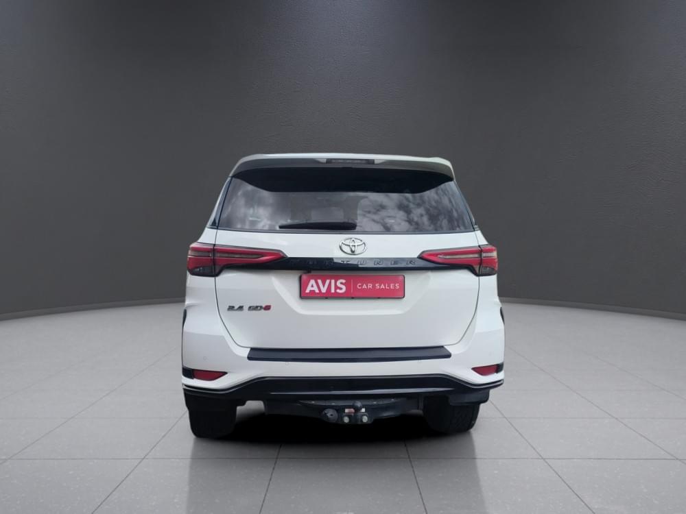 Toyota Fortuner 2.4 Gd-6 Rb At