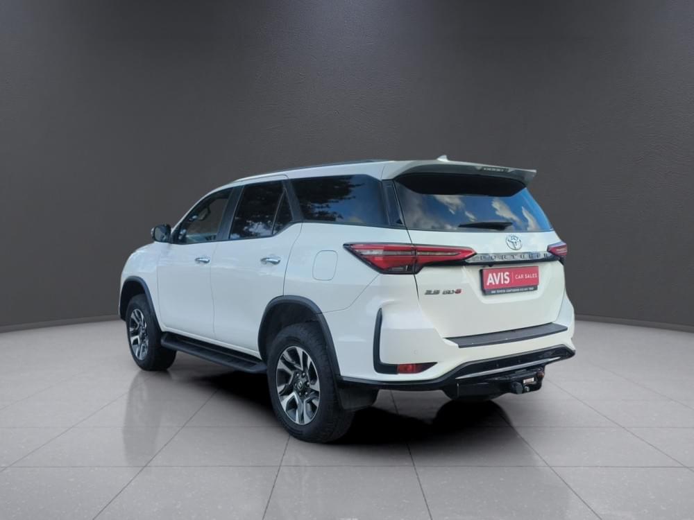 Toyota Fortuner 2.4 Gd-6 Rb At