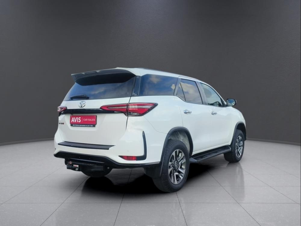 Toyota Fortuner 2.4 Gd-6 Rb At