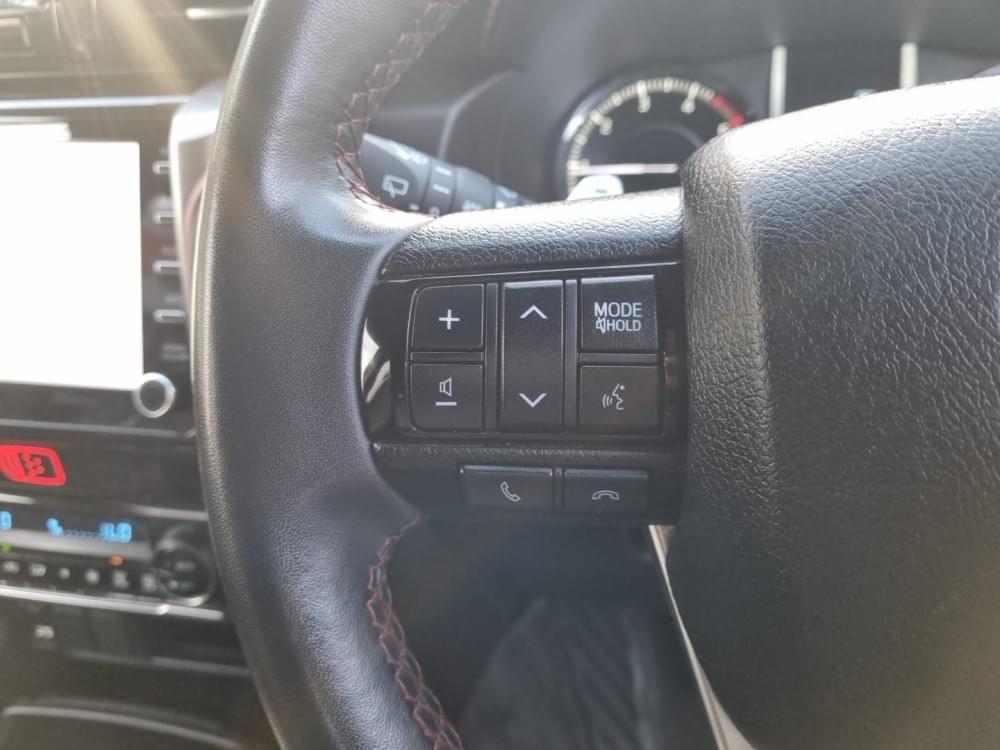 Toyota Fortuner 2.4 Gd-6 Rb At