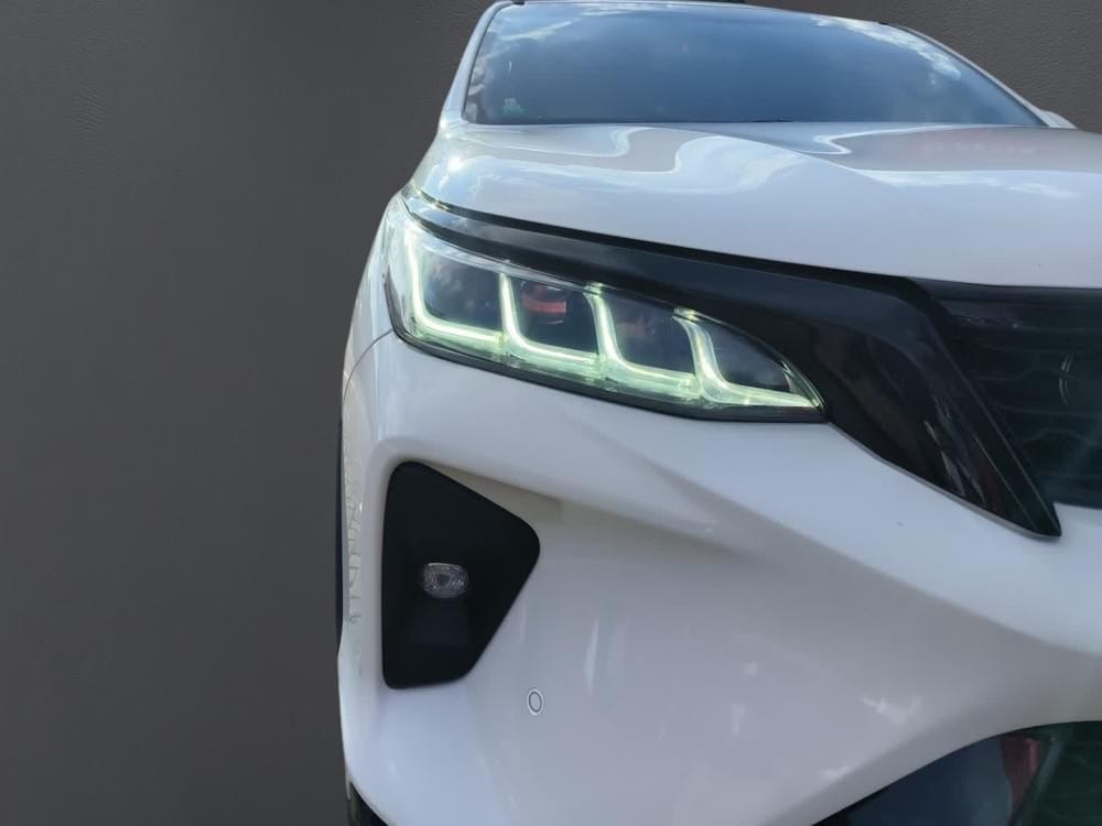 Toyota Fortuner 2.4 Gd-6 Rb 6At