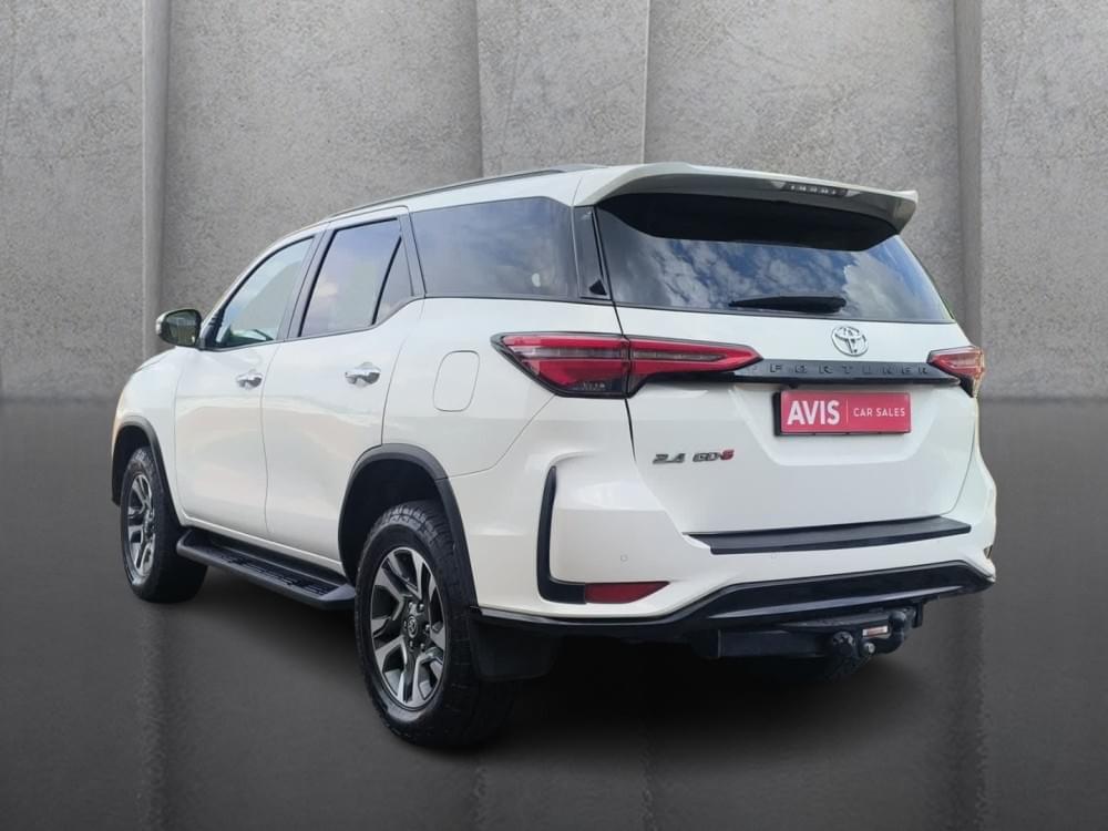 Toyota Fortuner 2.4 Gd-6 Rb At