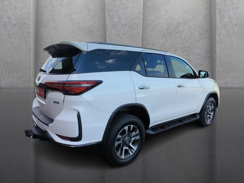 Toyota Fortuner 2.4 Gd-6 Rb 6At