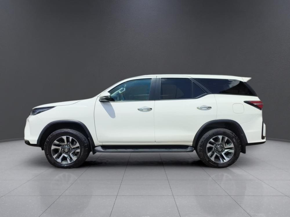 Toyota Fortuner 2.4 Gd-6 4X4 At