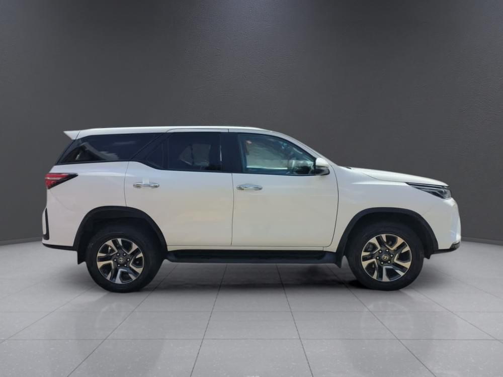 Toyota Fortuner 2.4 Gd-6 4X4 At