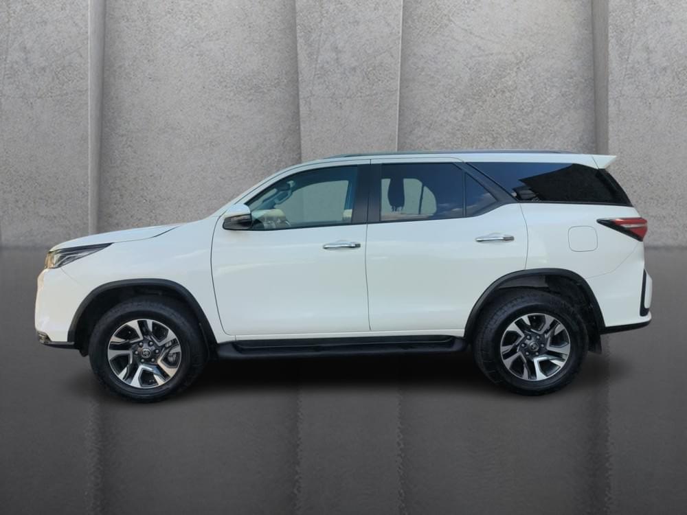 Toyota Fortuner 2.4 Gd-6 4X4 At