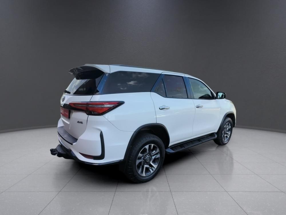 Toyota Fortuner 2.4 Gd-6 4X4 At