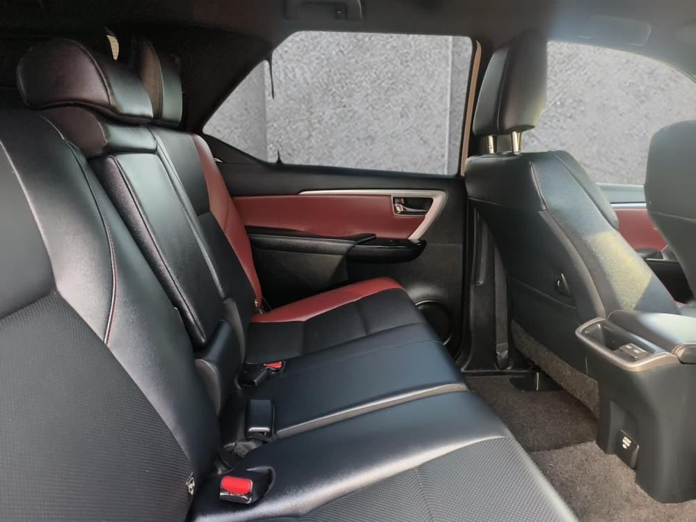 Toyota Fortuner 2.8 Gd-6 Rb At