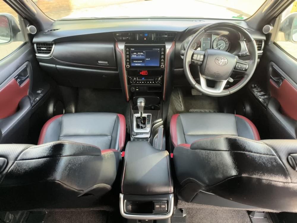 Toyota Fortuner 2.8 Gd-6 Rb At