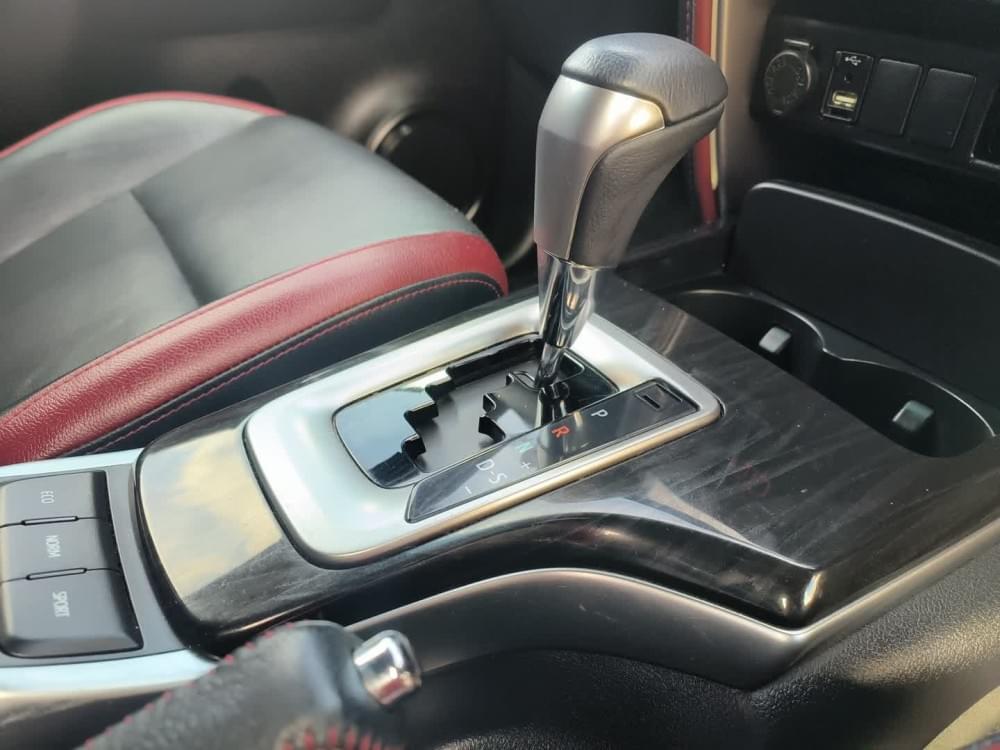 Toyota Fortuner 2.8 Gd-6 Rb At