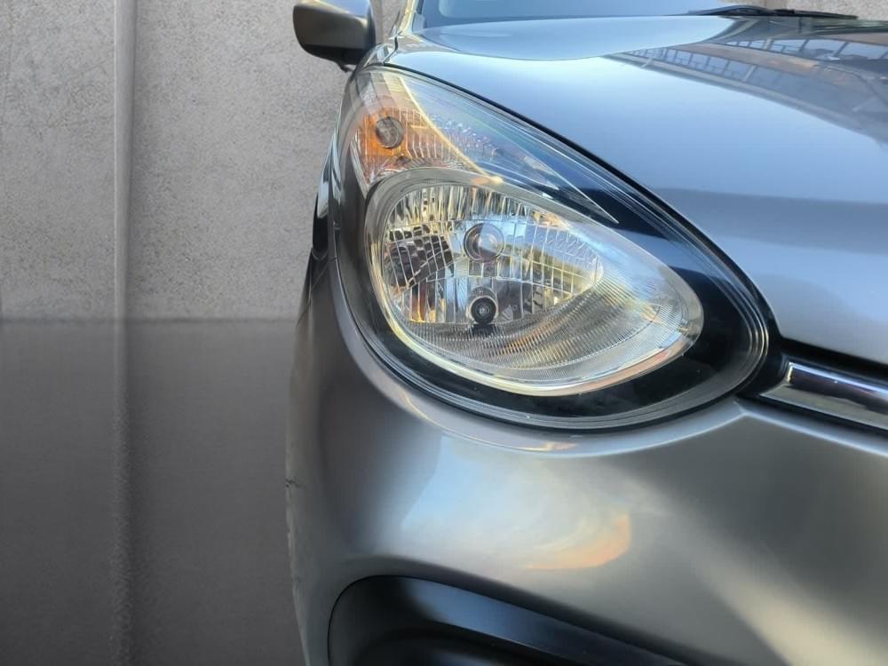 Toyota Vitz 1.0 Xr