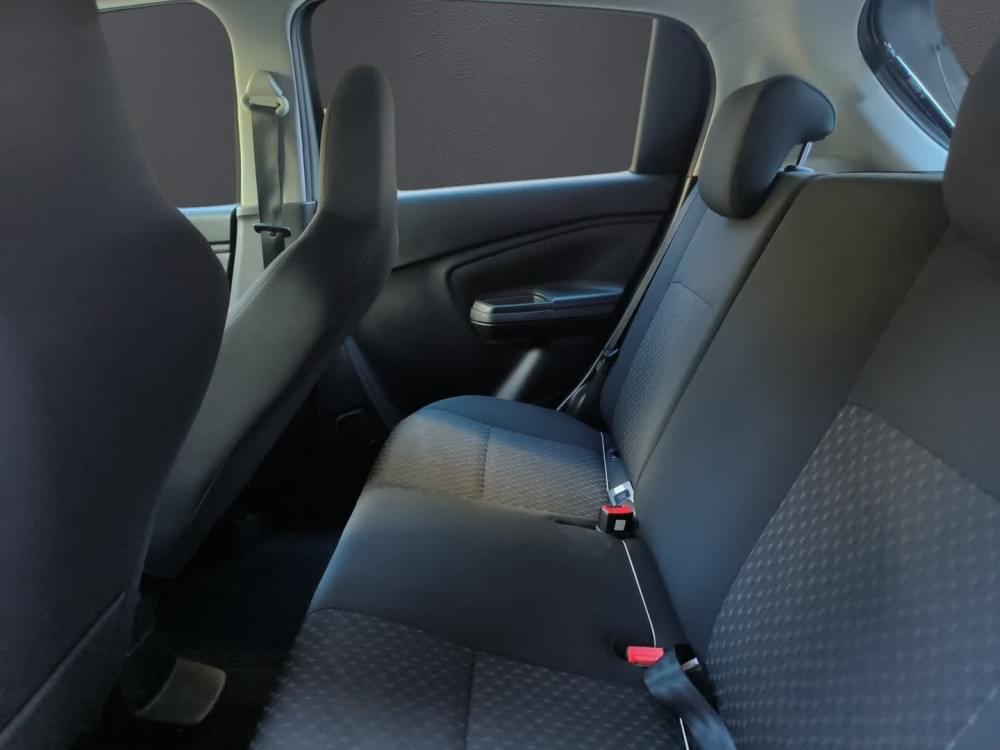 Toyota Vitz 1.0 Xr Mt