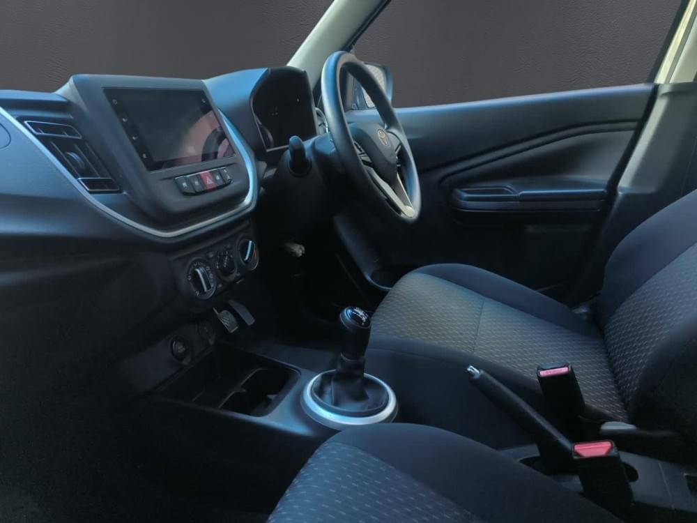 Toyota Vitz 1.0 Xr Mt
