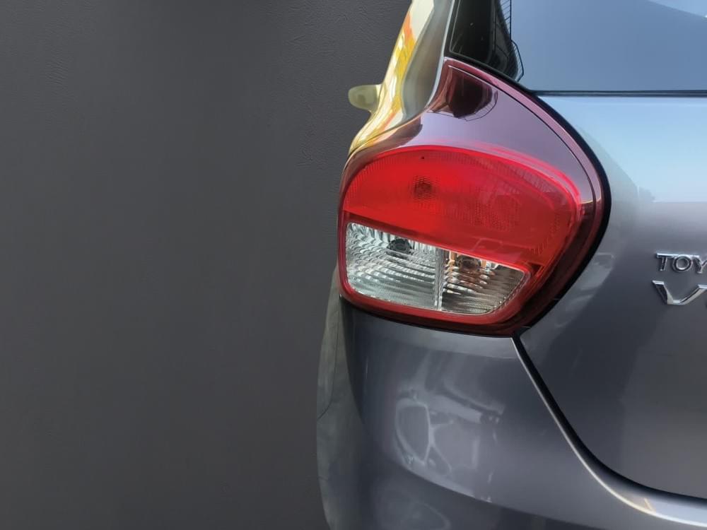 Toyota Vitz 1.0 Xr Mt