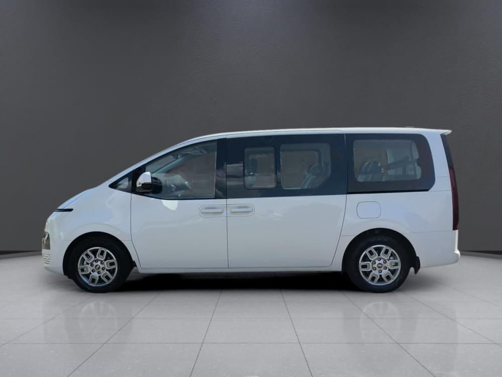 Hyundai Staria 2.2D Executive 9 Seater At