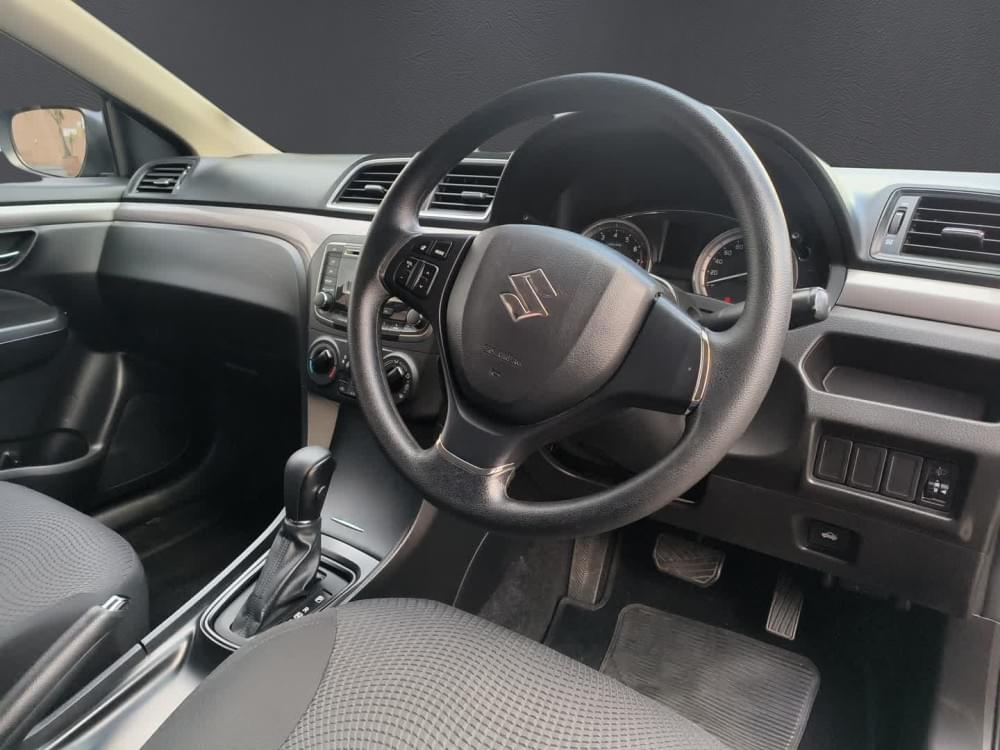 Suzuki N/A 1.5 Gl At