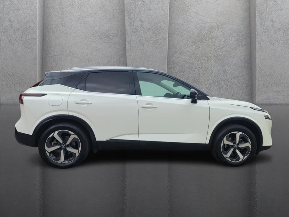 Nissan Qashqai 1.3T Acenta Xtronic 2-Tone