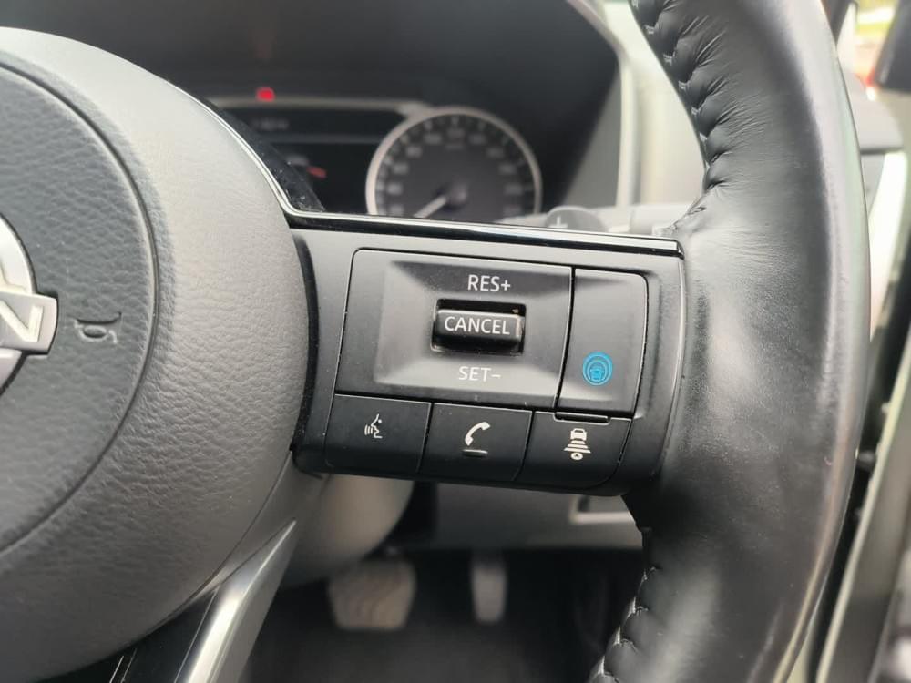 Nissan Qashqai 1.3T Acenta Xtronic 2-Tone