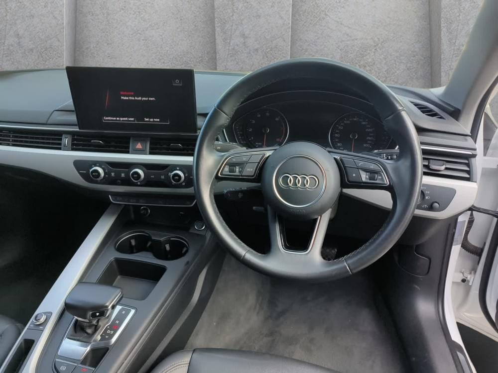 Audi A4 Sedan 35 Tfsi S Tronic