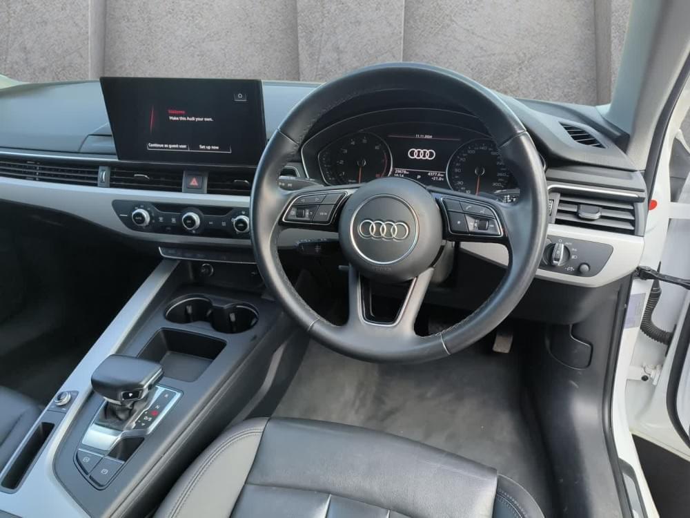 Audi A4 Sedan 35 Tfsi S Tronic