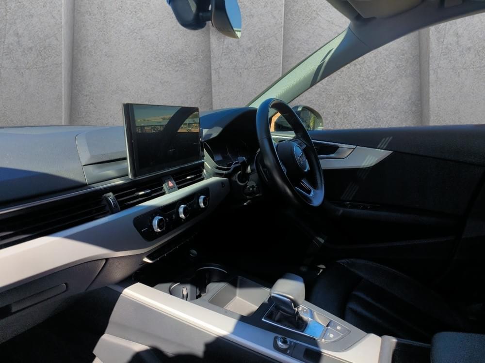Audi A4 Sedan 35 Tfsi S Tronic Advanced