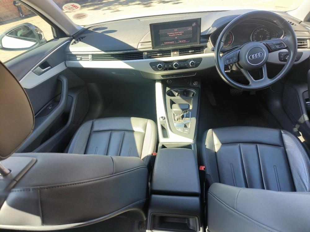 Audi A4 Sedan 35 Tfsi S Tronic Advanced