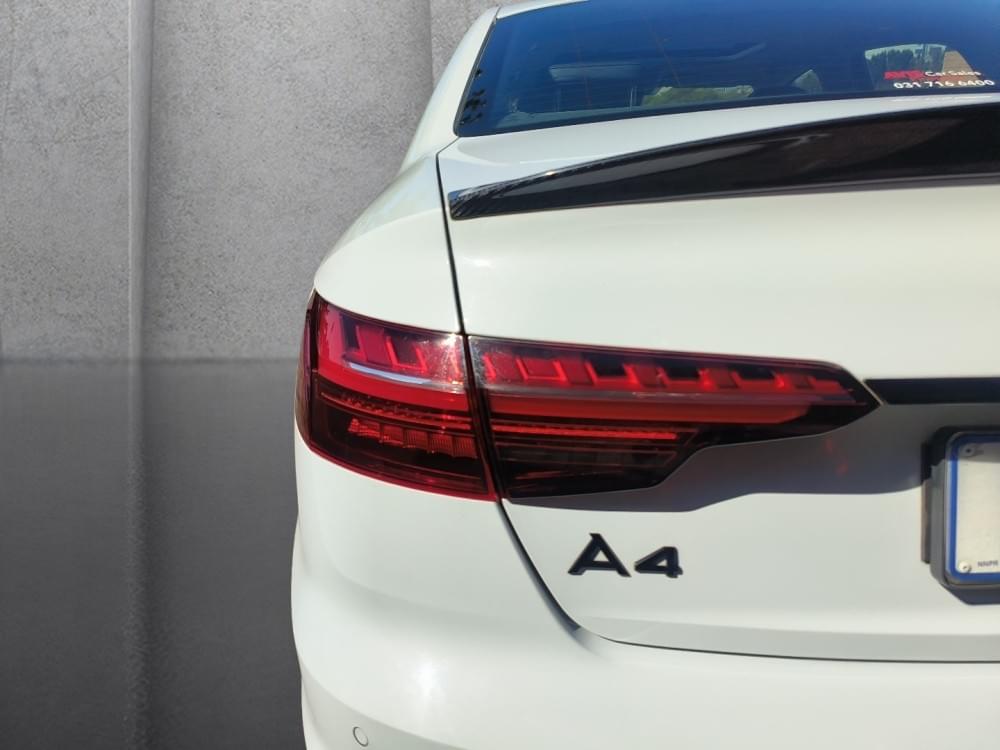 Audi A4 Sedan 35 Tfsi S Tronic Advanced