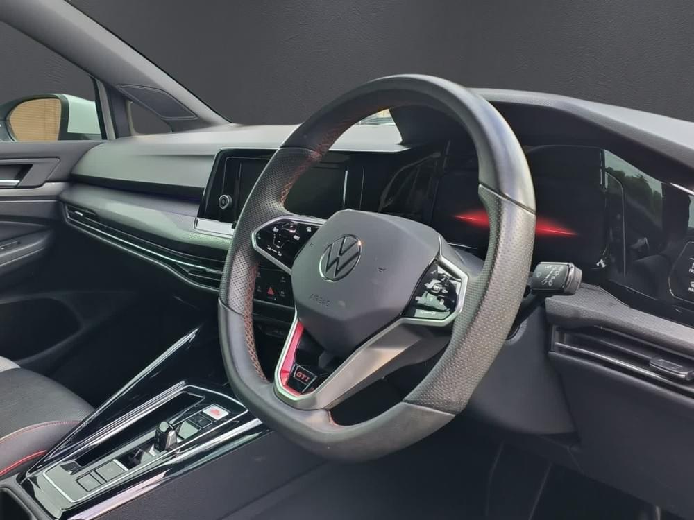 Volkswagen Golf 8 2.0 Gti