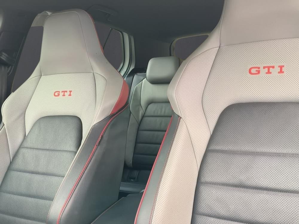 Volkswagen Golf 8 2.0 Gti