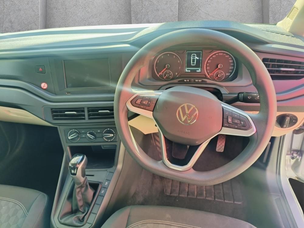 Volkswagen Polo Sedan 1.6 Tiptronic