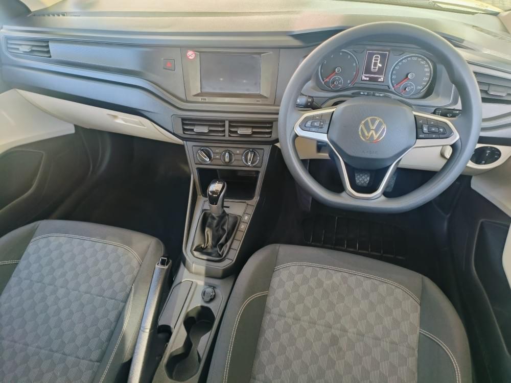 Volkswagen Polo Sedan 1.6 Tiptronic