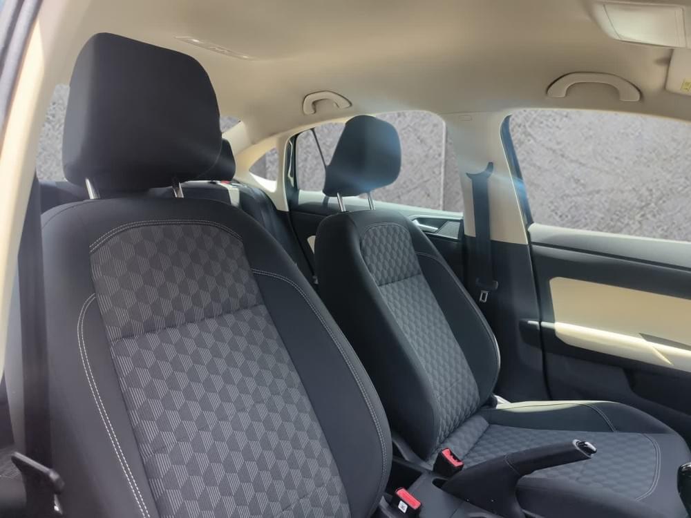 Volkswagen Polo Sedan 1.6 Base