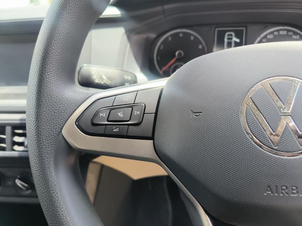 Volkswagen Polo Sedan 1.6 Base