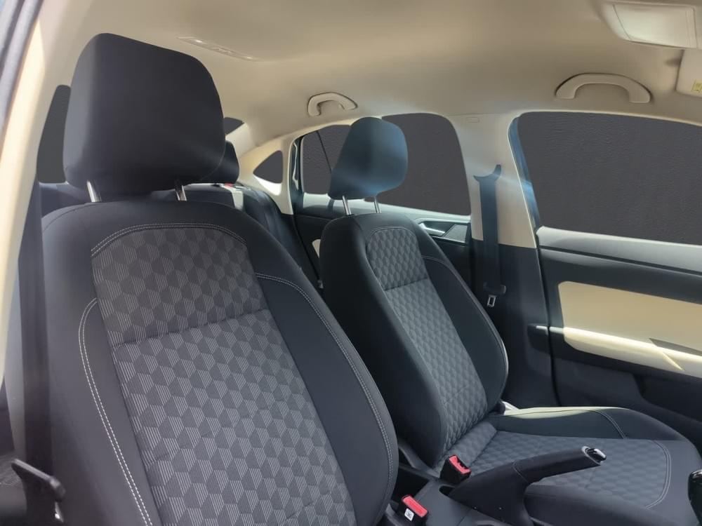 Volkswagen Polo Sedan 1.6 Base