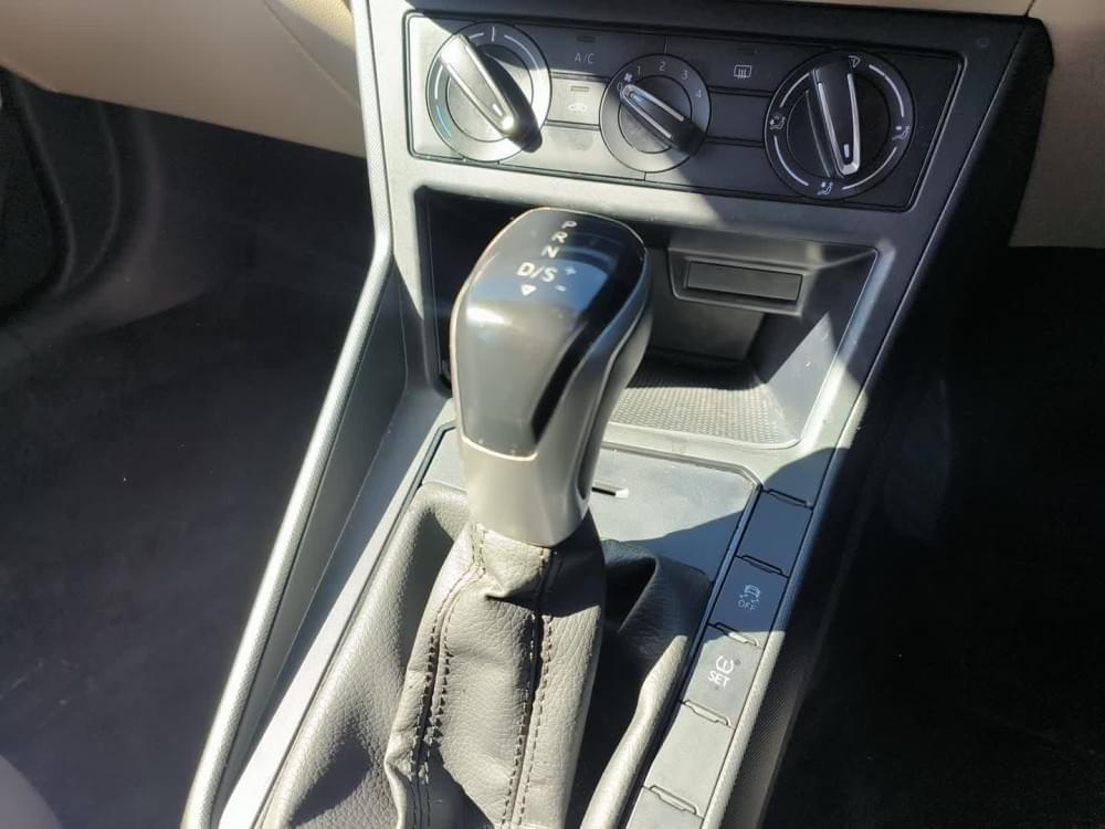 Volkswagen Polo Sedan 1.6 Tiptronic