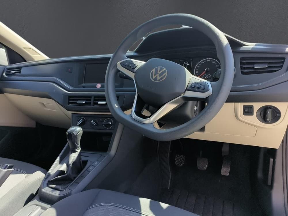 Volkswagen Polo Sedan 1.6 Tiptronic