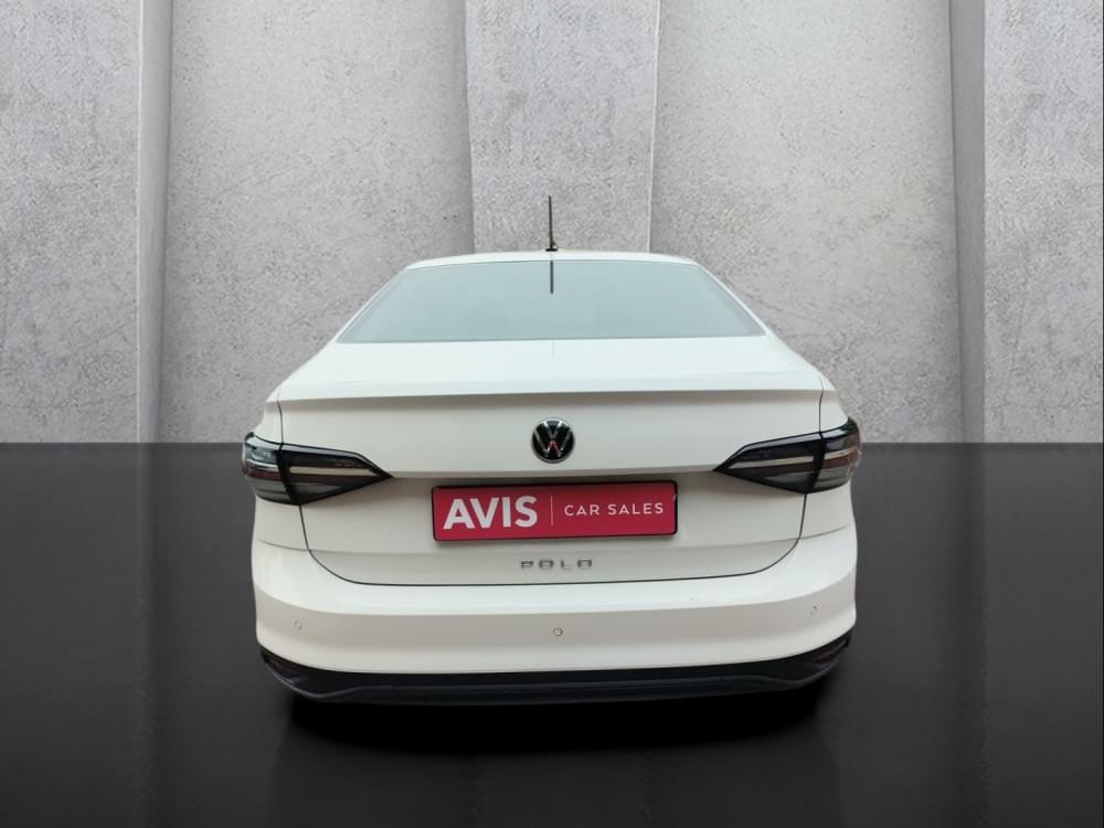 Volkswagen Polo Sedan 1.6 Base