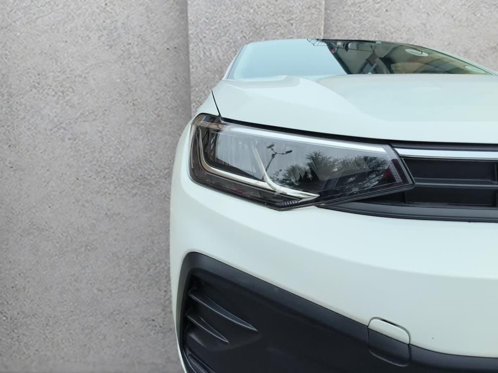 Volkswagen Polo Sedan 1.6 Base