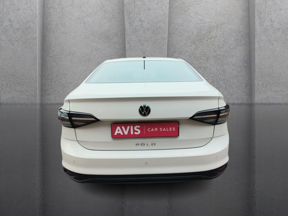 Volkswagen Polo Sedan 1.6 Base