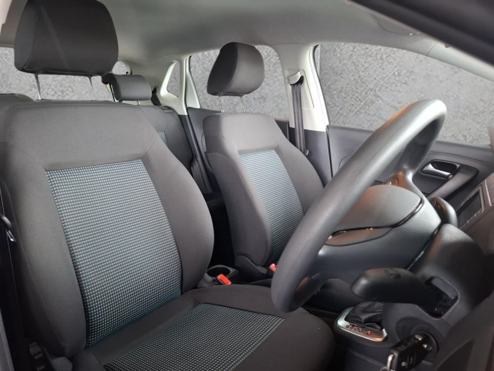 Volkswagen Polo Vivo Hatch 1.6 Comfortline Tiptronic