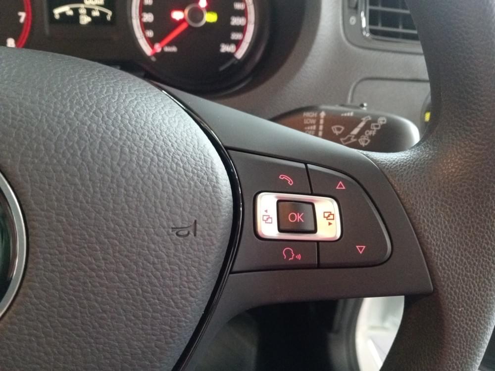 Volkswagen Polo Vivo Hatch 1.6 Life Tipt