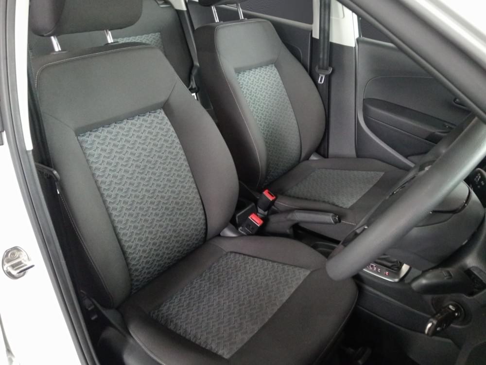 Volkswagen Polo Vivo Hatch 1.6 Life Tipt