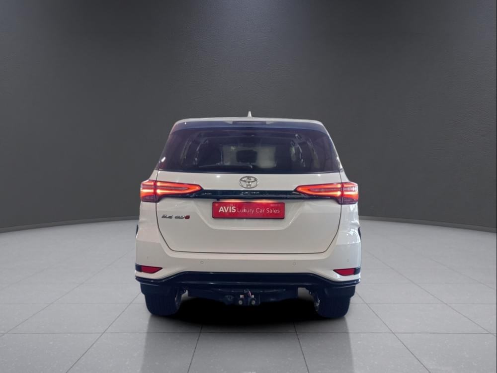 Toyota Fortuner 2.4 Gd-6 Rb 6At